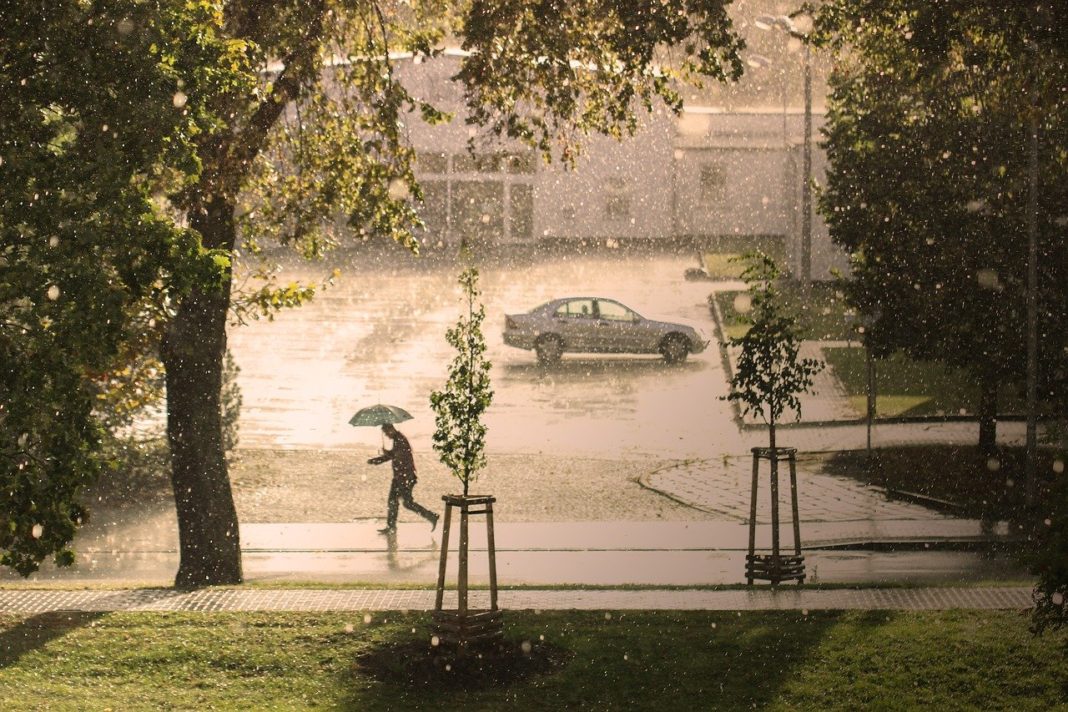 courir-sous-la-pluie